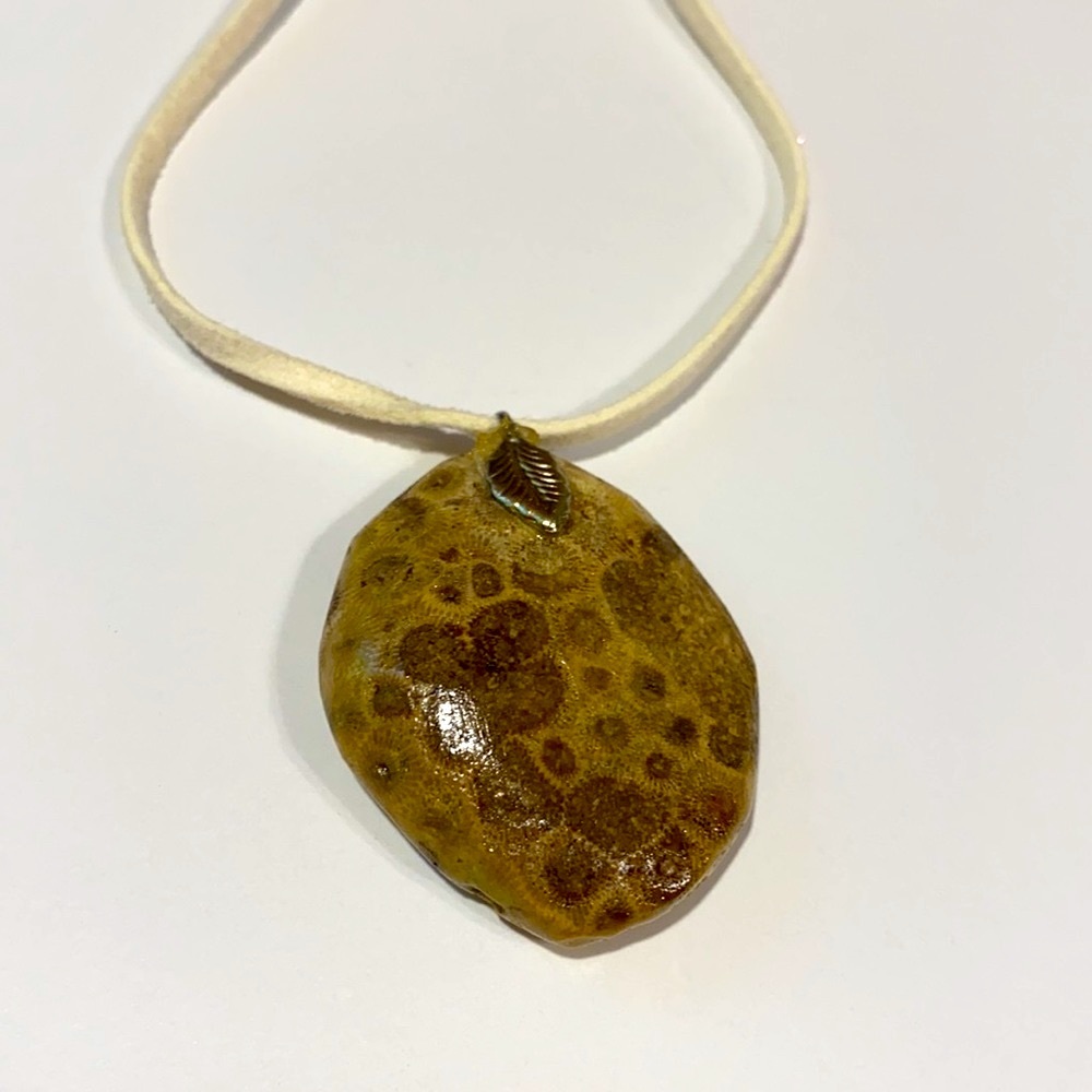 Petoskey Stone Fabric Chain 18” Necklace Jewelry - Picture 2 of 11